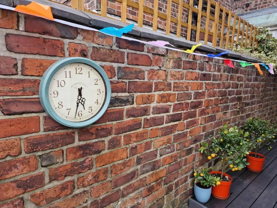 マンチェスター Gorgeous Edwardian Terrace In Old Traffordヴィラ エクステリア 写真
